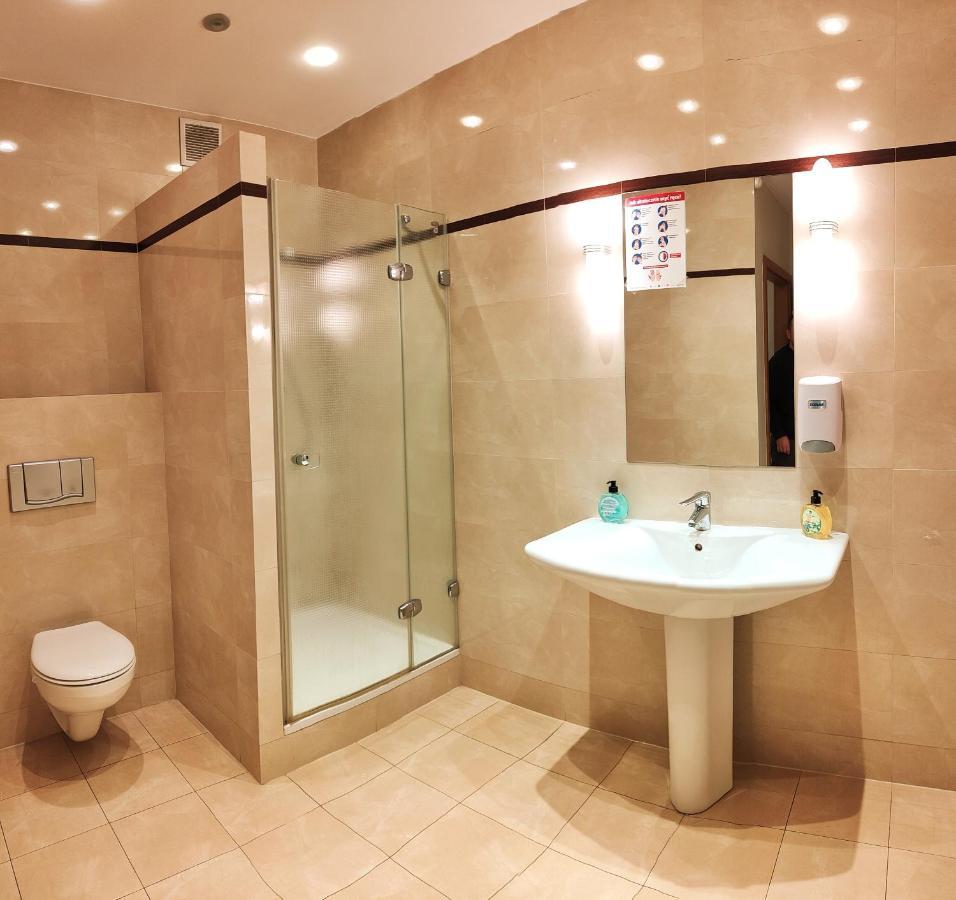 Hostel Krasnowolska Airport *