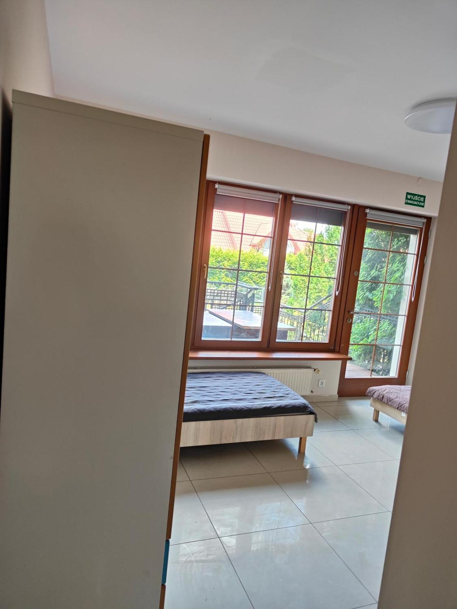 Hostel Krasnowolska Airport