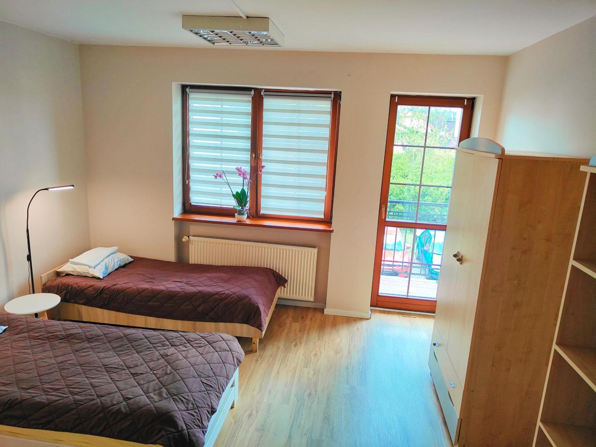 Krasnowolska Airport Hostel *